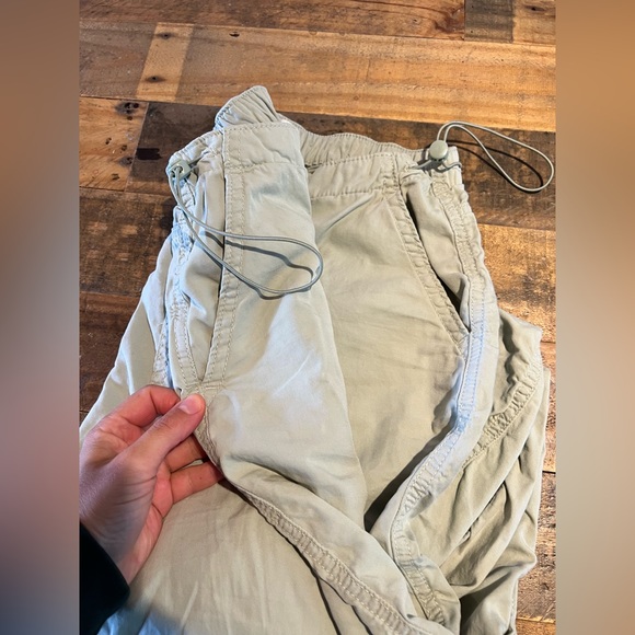 Mango parachute pants small green - Picture 6 of 9